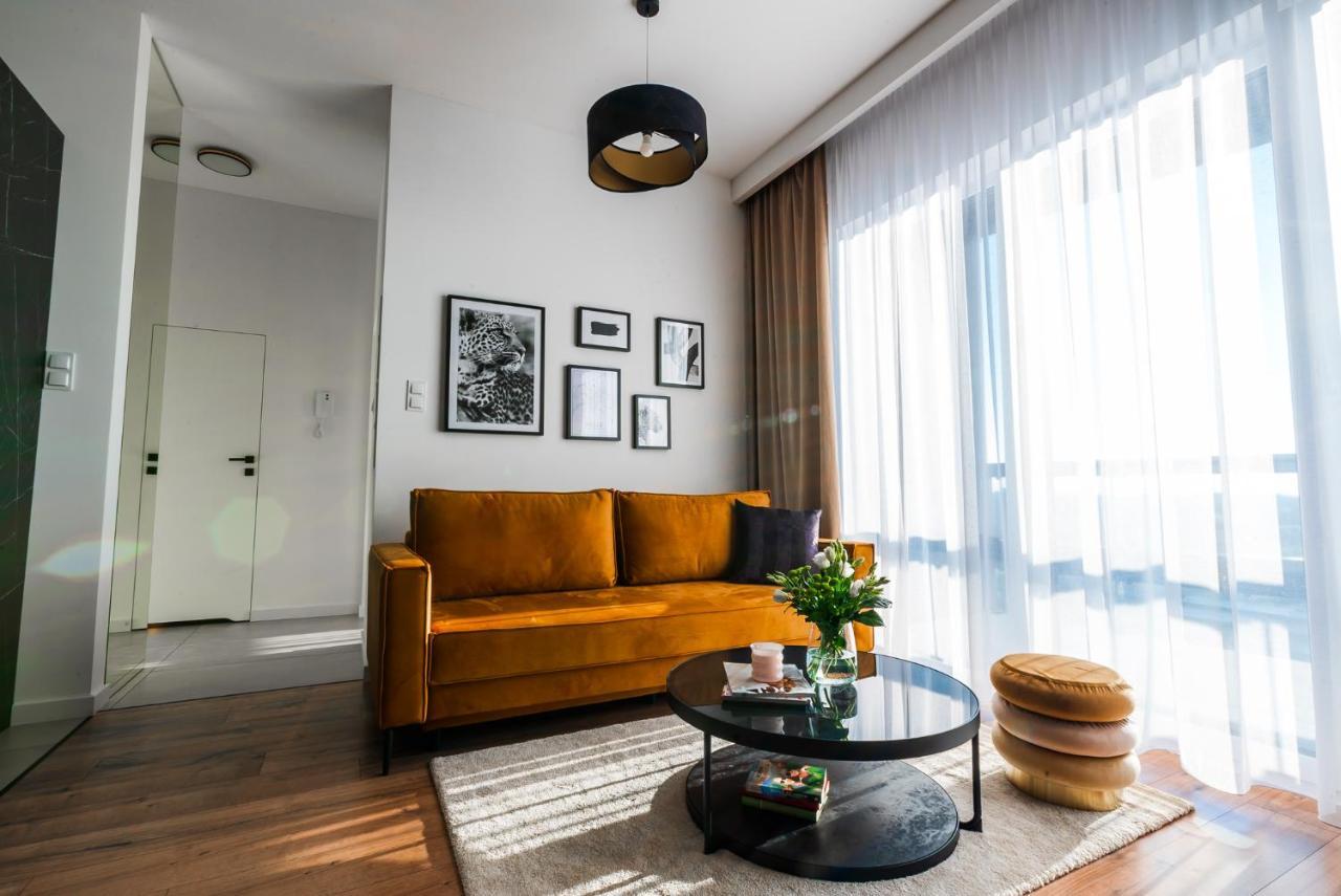 Apartament Plaza Tower 14 Pietro キェルツェ エクステリア 写真
