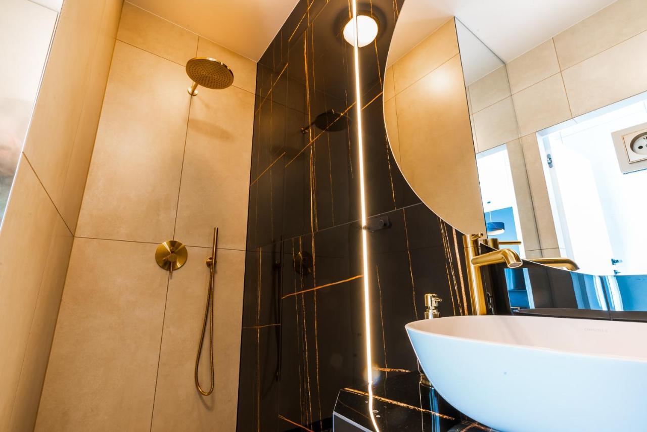 Apartament Plaza Tower 14 Pietro キェルツェ エクステリア 写真